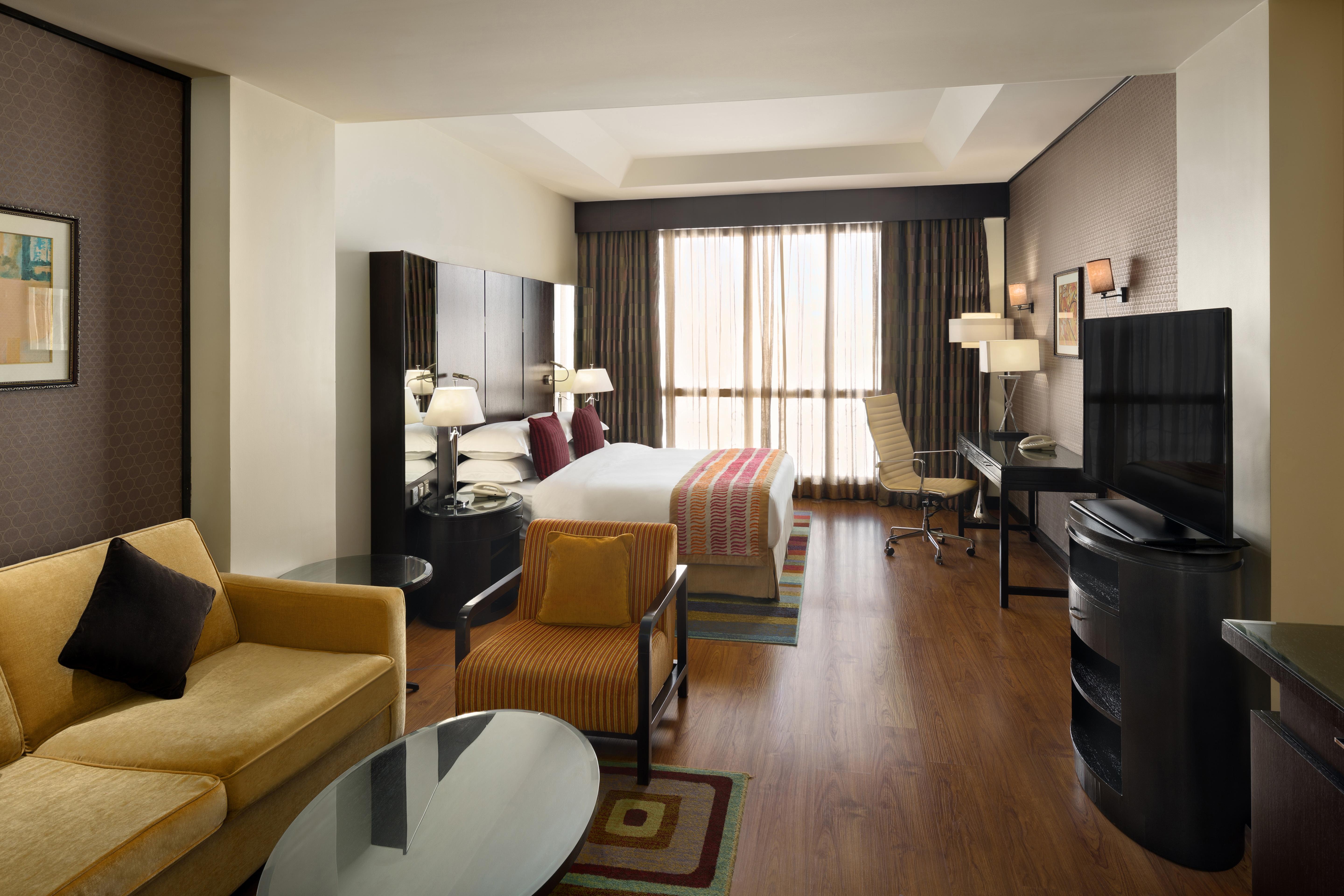 クラウン プラザ ホテル アル コバール アル・コバール エクステリア 写真 A room at the hotel